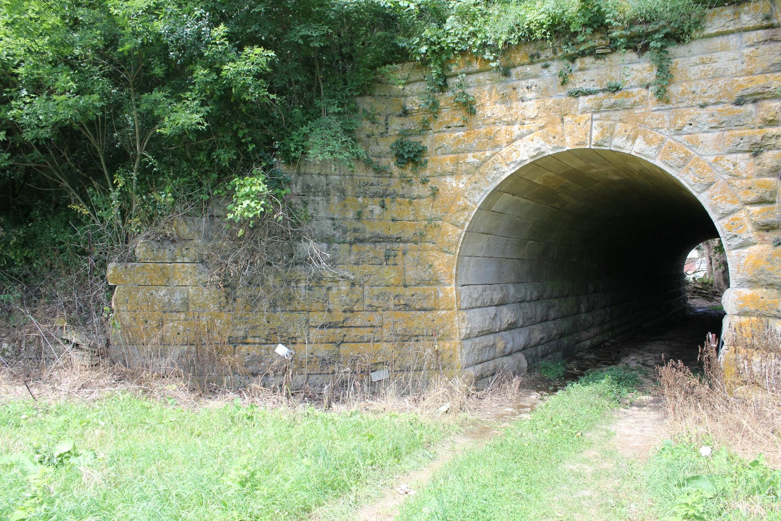 Southwest wing wall